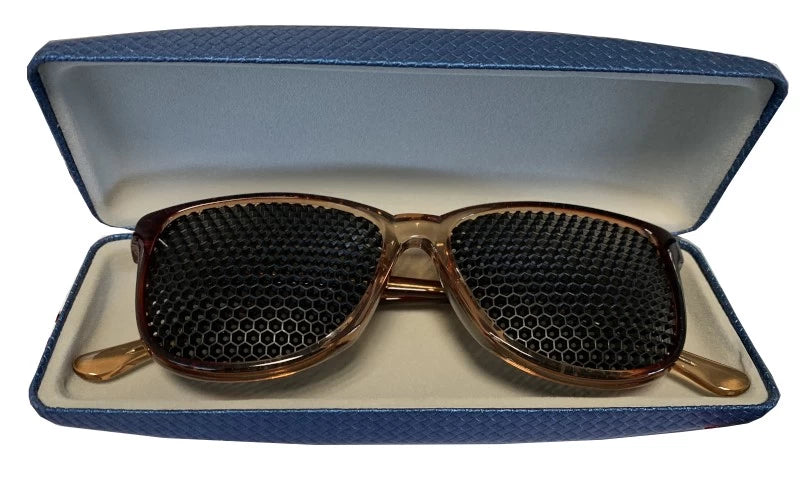 ophtalgym lunettes a trous dans son etui